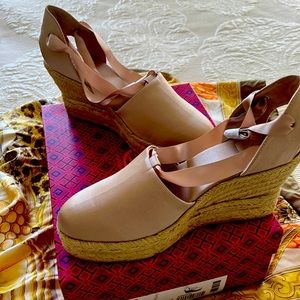 Elisa 90mm wedge espadrille-satin